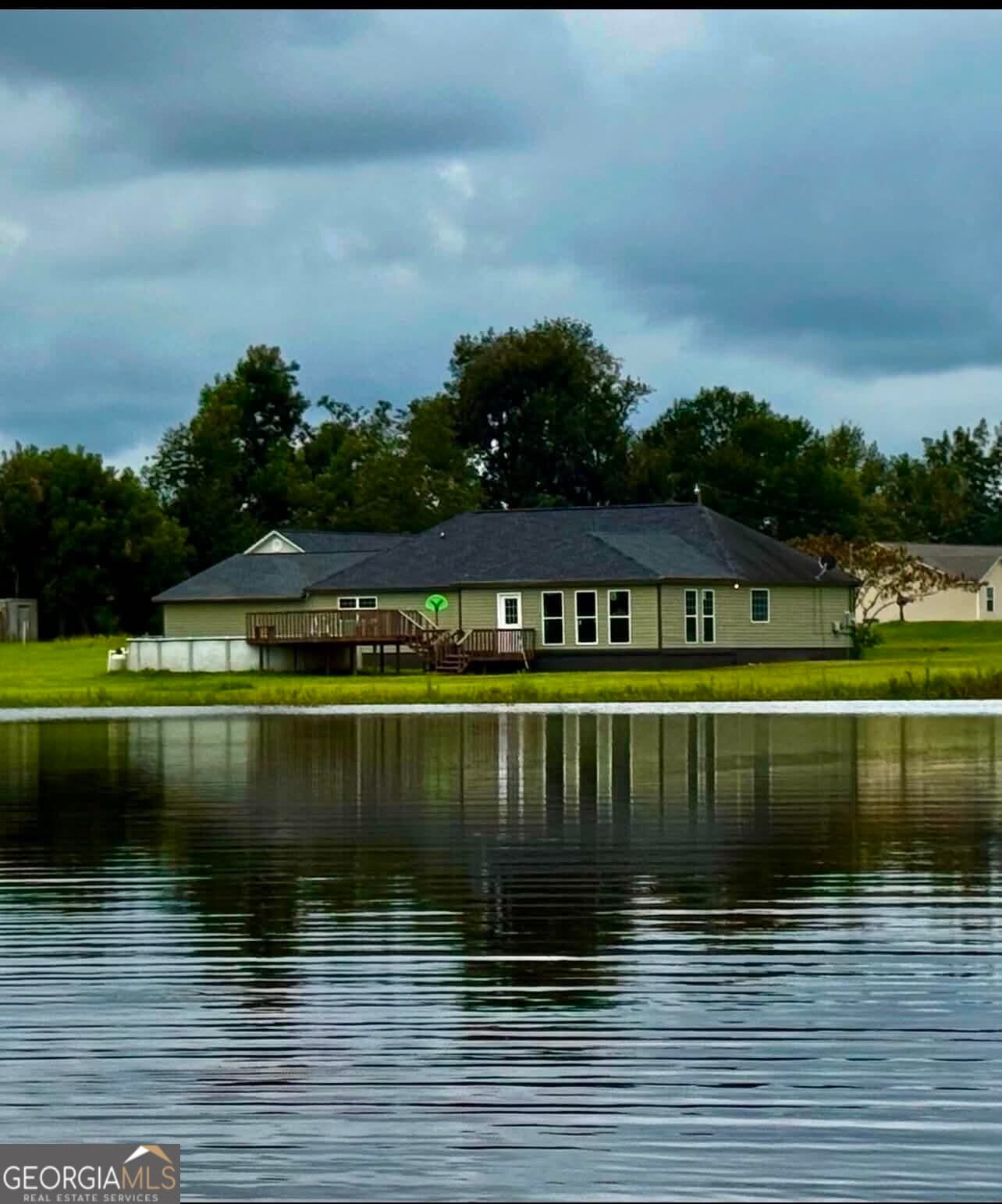 4 bedroom, 2 bathroom, 1,809 sq ft single family residence for sale at 176 Matts Way, Douglas, GA 31535 — photo 3
