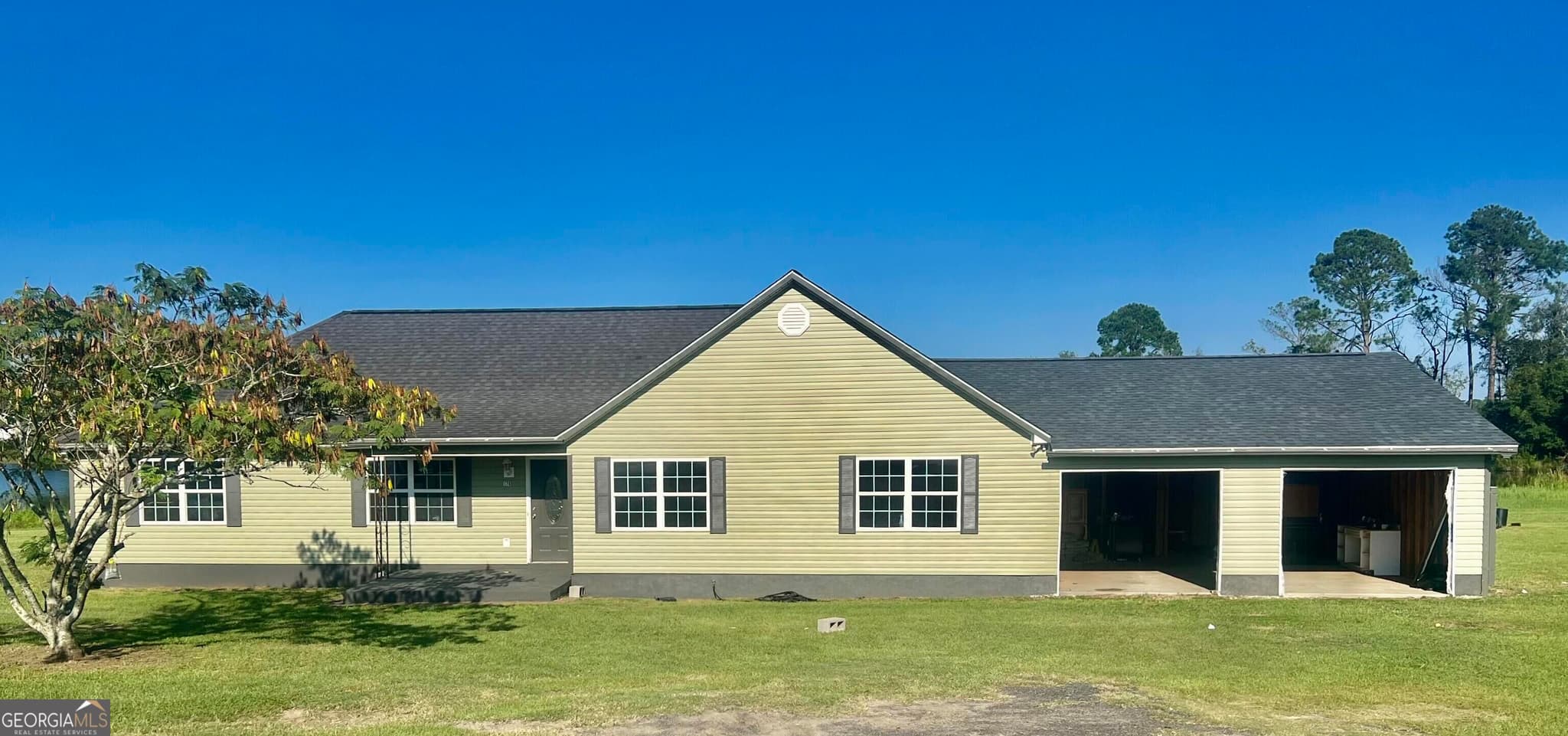 4 bedroom, 2 bathroom, 1,809 sq ft single family residence for sale at 176 Matts Way, Douglas, GA 31535
