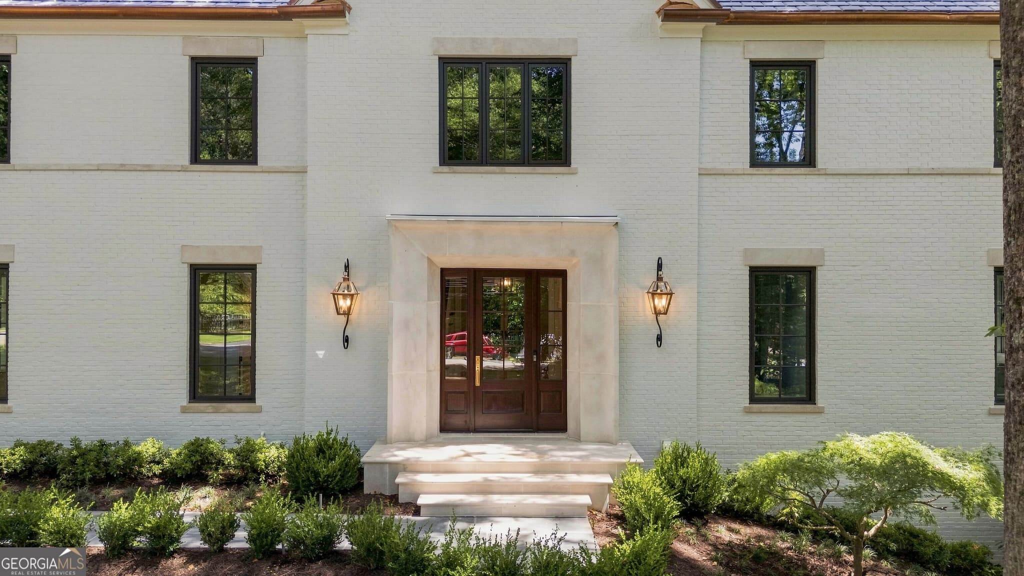5 bedroom, 5 bathroom single family residence for sale at 4095 Glen Devon Drive, Atlanta, GA 30327 — photo 2