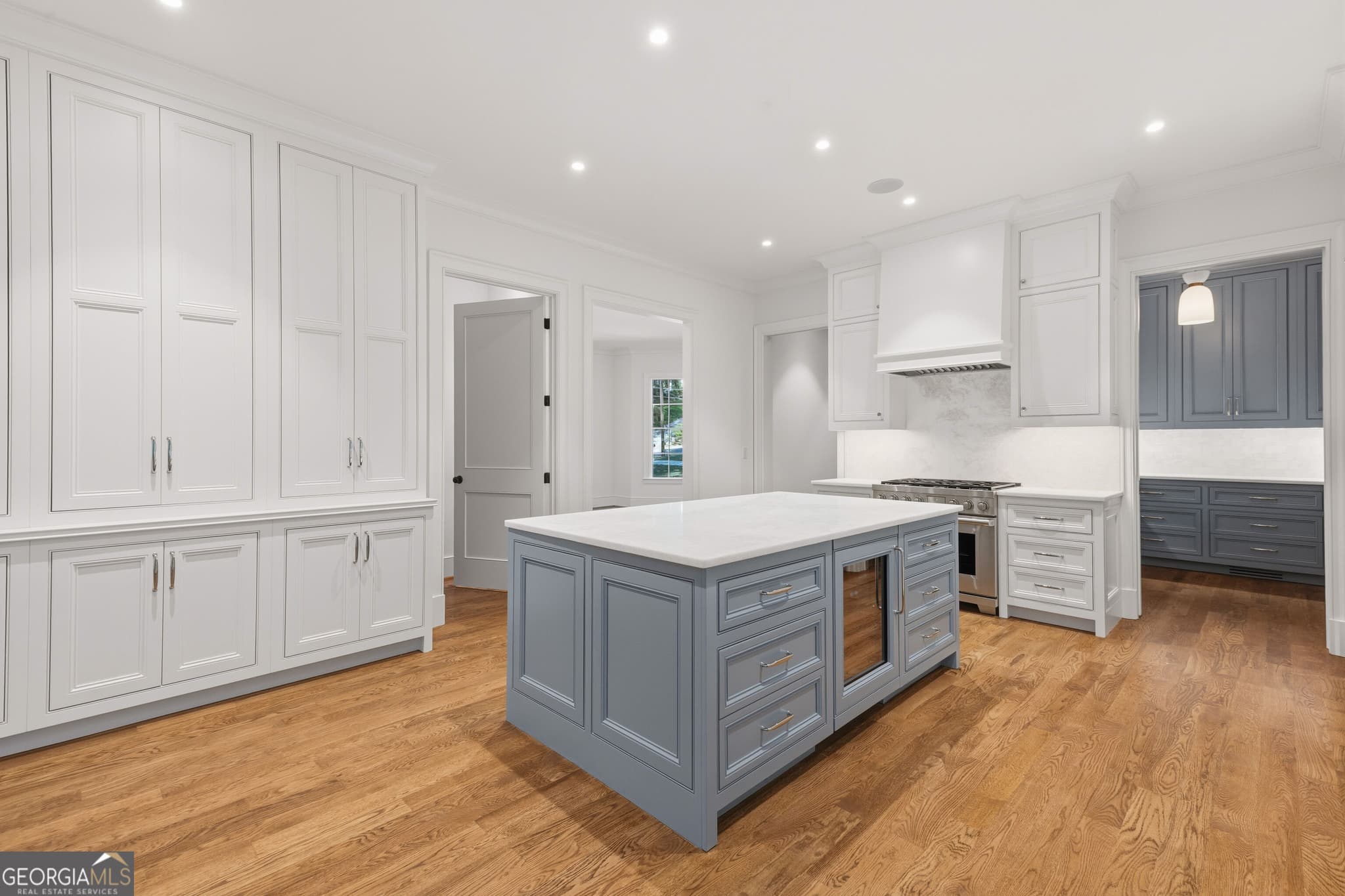 5 bedroom, 5 bathroom single family residence for sale at 4095 Glen Devon Drive, Atlanta, GA 30327 — photo 10
