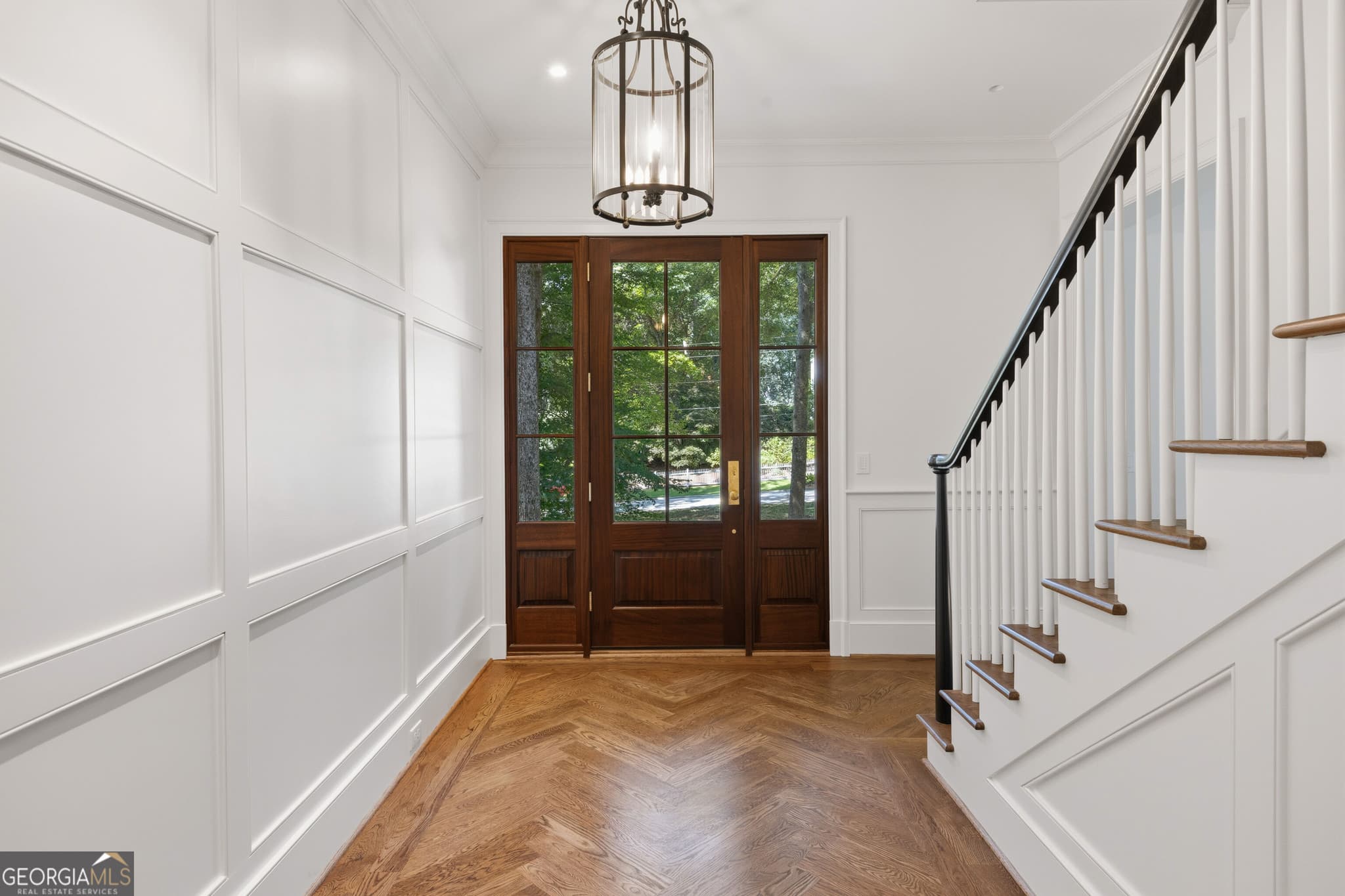 5 bedroom, 5 bathroom single family residence for sale at 4095 Glen Devon Drive, Atlanta, GA 30327 — photo 4