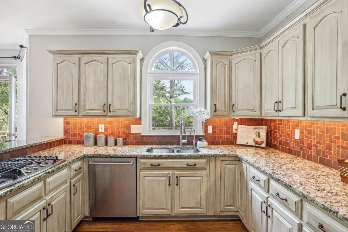 5 bedroom, 4.5 bathroom, 5,627 sq ft single family residence for rent at 3282 Belmont Glen Drive, Marietta, GA 30067 for $5,500 a month — photo 3