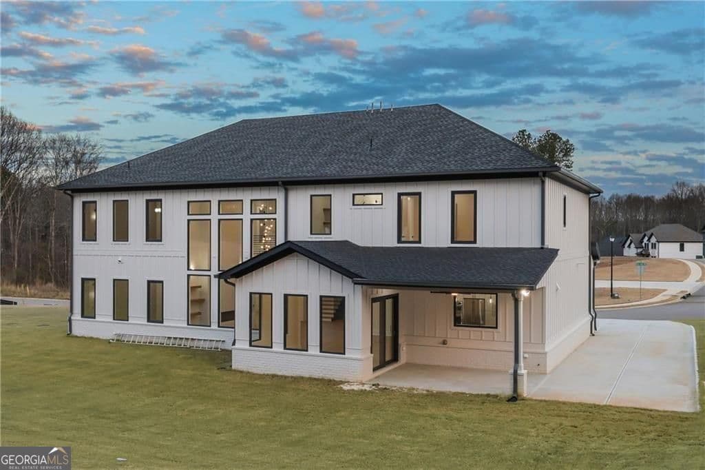5 bedroom, 4.5 bathroom, 4,890 sq ft single family residence for sale at 93 Rocky Ridge Way, Auburn, GA 30011 — photo 5