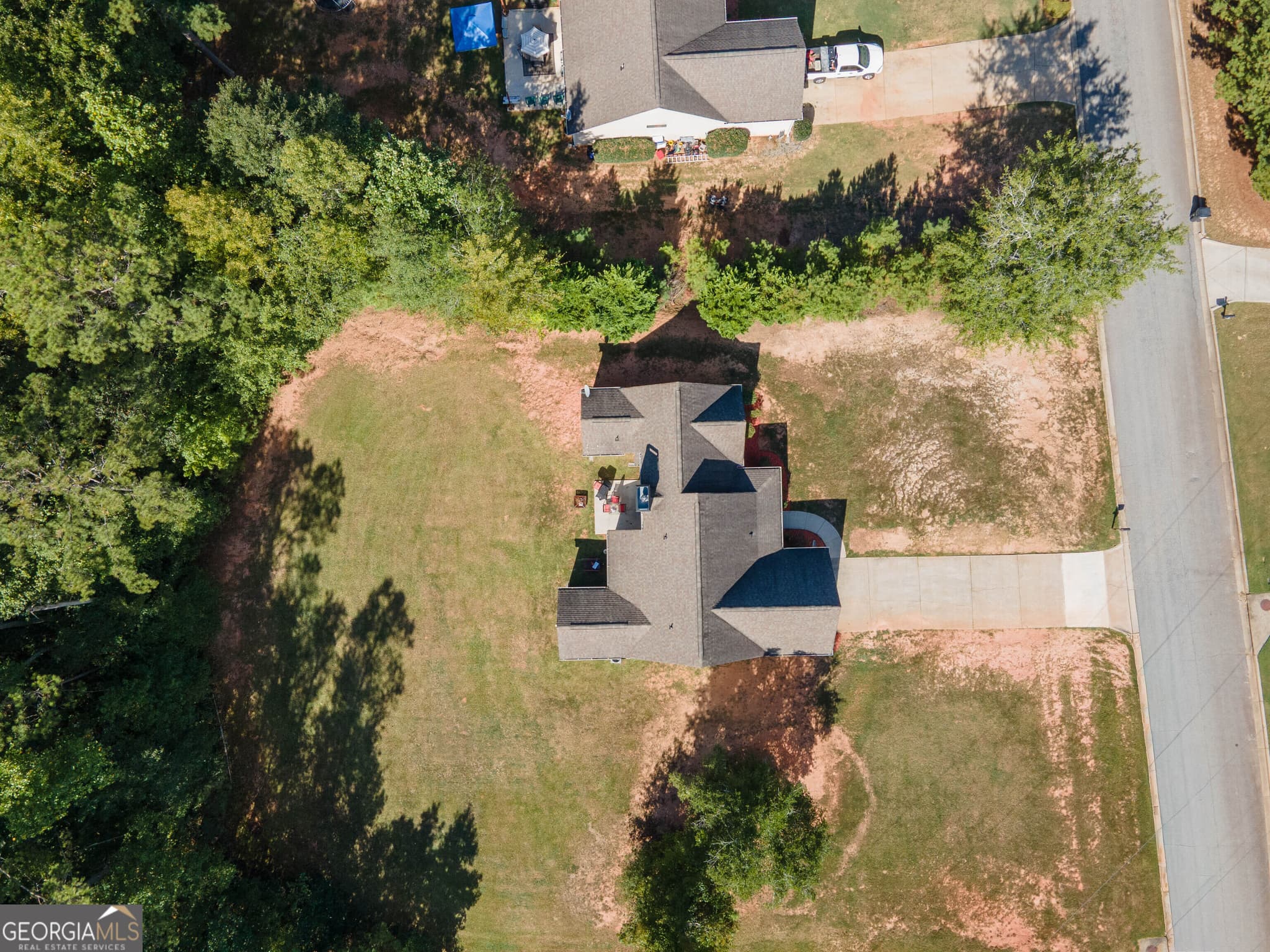 4 bedroom, 3 bathroom, 1,966 sq ft single family residence for sale at 289 Hickory Hills Drive, Newnan, GA 30263 — photo 2