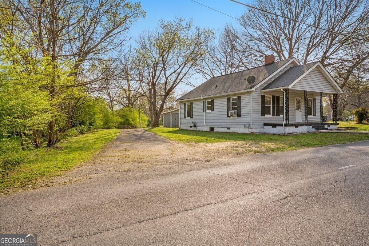 2 bedroom, 1.5 bathroom, 986 sq ft single family residence under contract at 605 Thornton Street, Lafayette, GA 30728 — photo 3