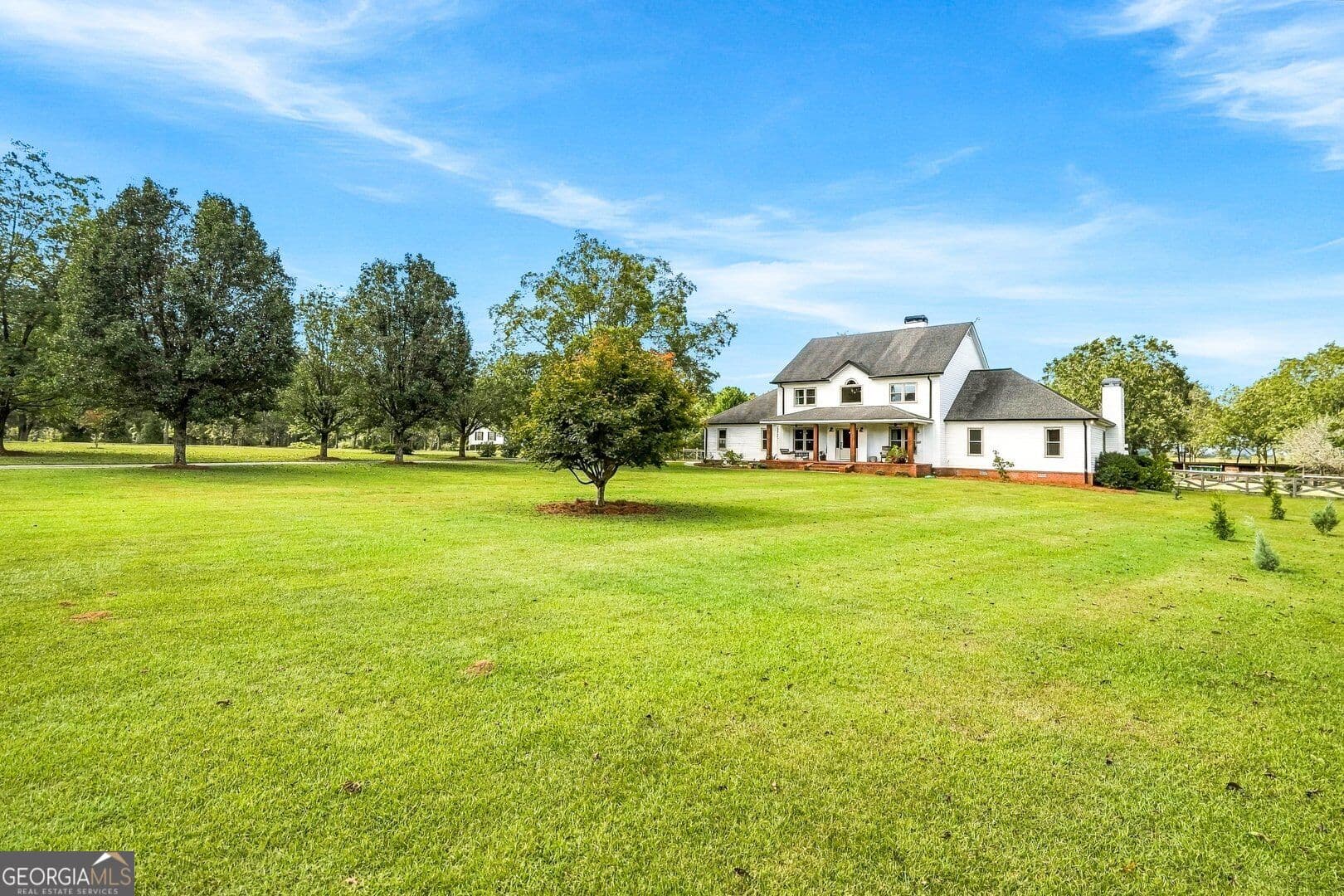 6 bedroom, 4 bathroom, 4,164 sq ft single family residence for sale at 187 Overlook Trail, Williamson, GA 30292 — photo 2