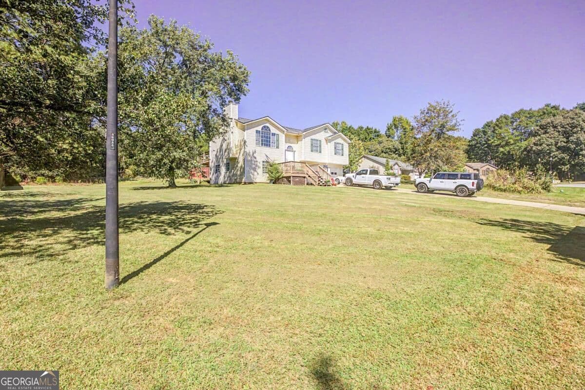 4 bedroom, 3 bathroom, 1,276 sq ft single family residence for sale at 189 Robert Drive, Braselton, GA 30517 — photo 2