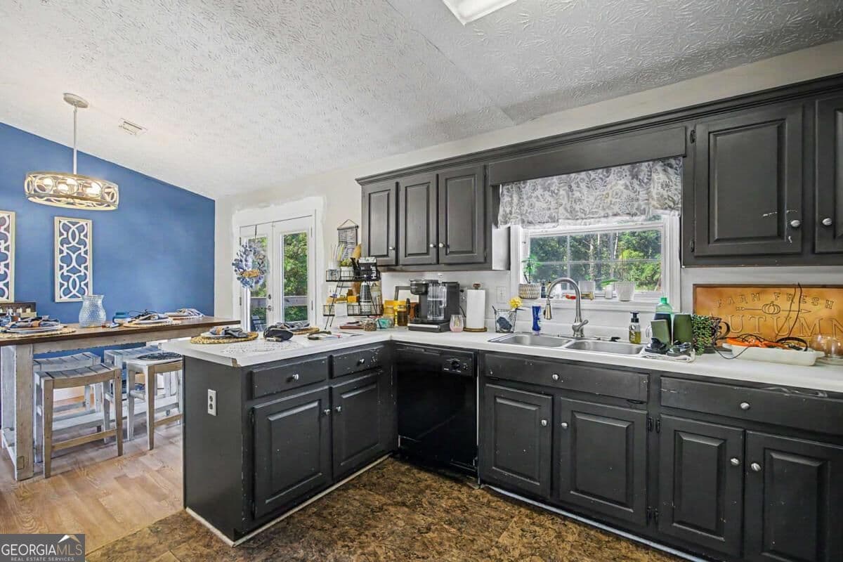 4 bedroom, 3 bathroom, 1,276 sq ft single family residence for sale at 189 Robert Drive, Braselton, GA 30517 — photo 9