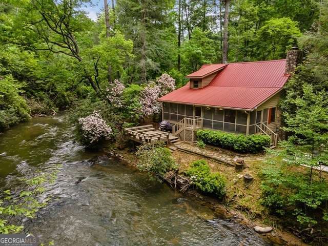 2 bedroom, 2 bathroom, 2,016 sq ft cabin,single family residence sold at 61 River Bend Court, Ellijay, GA 30540