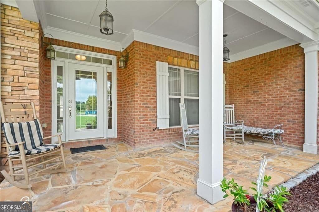 4 bedroom, 4 bathroom, 5,480 sq ft single family residence for sale at 2200 Spruce Lake Drive, Dacula, GA 30019 — photo 2