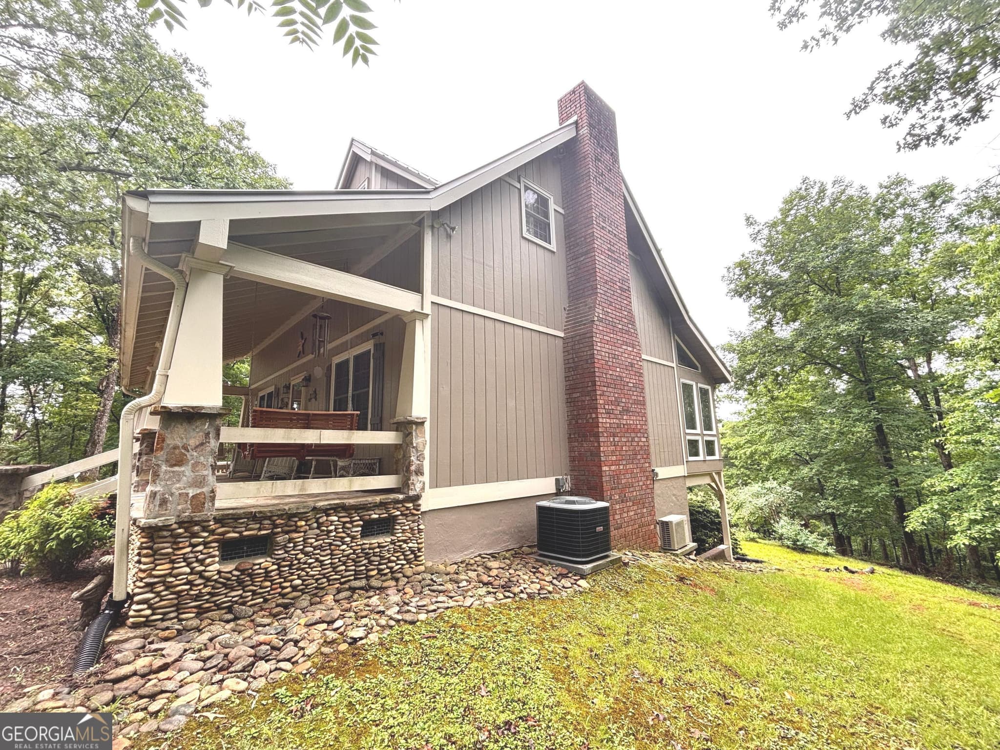 2 bedroom, 2 bathroom, 1,806 sq ft single family residence for sale at 275 River Hill Road, Cornelia, GA 30531 — photo 4