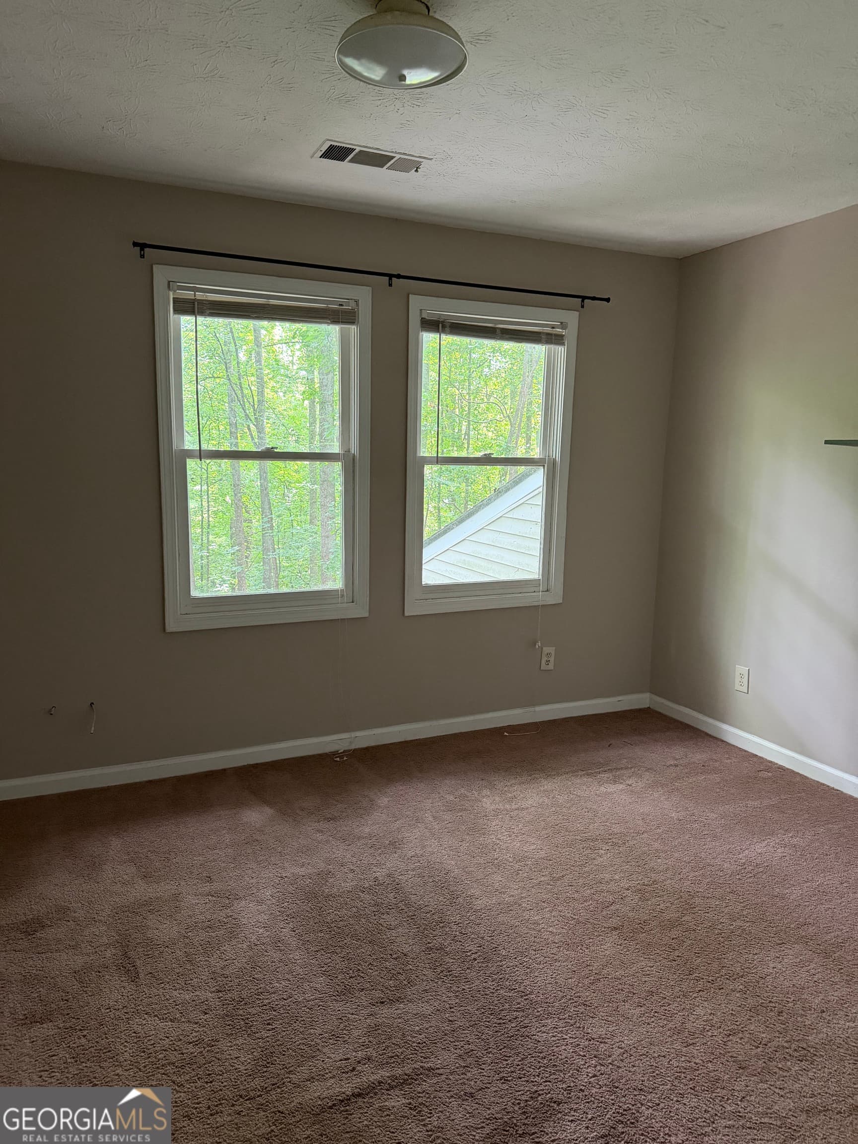 2 bedroom, 1.5 bathroom townhouse for rent at 5149 Spring Street, Flowery Branch, GA 30542 for $1,600 a month