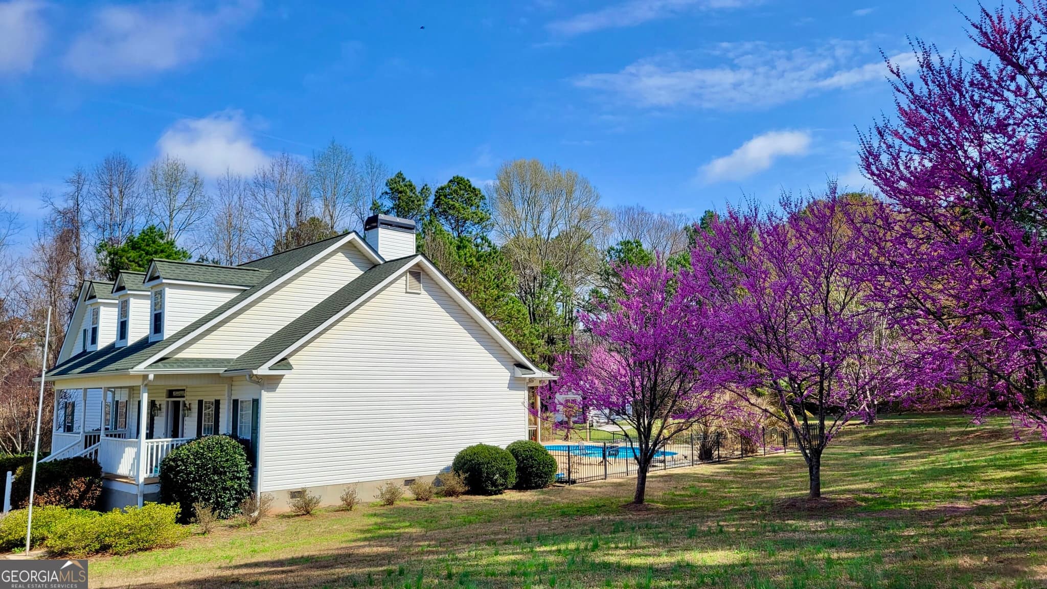 4 bedroom, 3.5 bathroom single family residence for sale at 306 Hutchinson Farms Road, Griffin, GA 30224 — photo 6