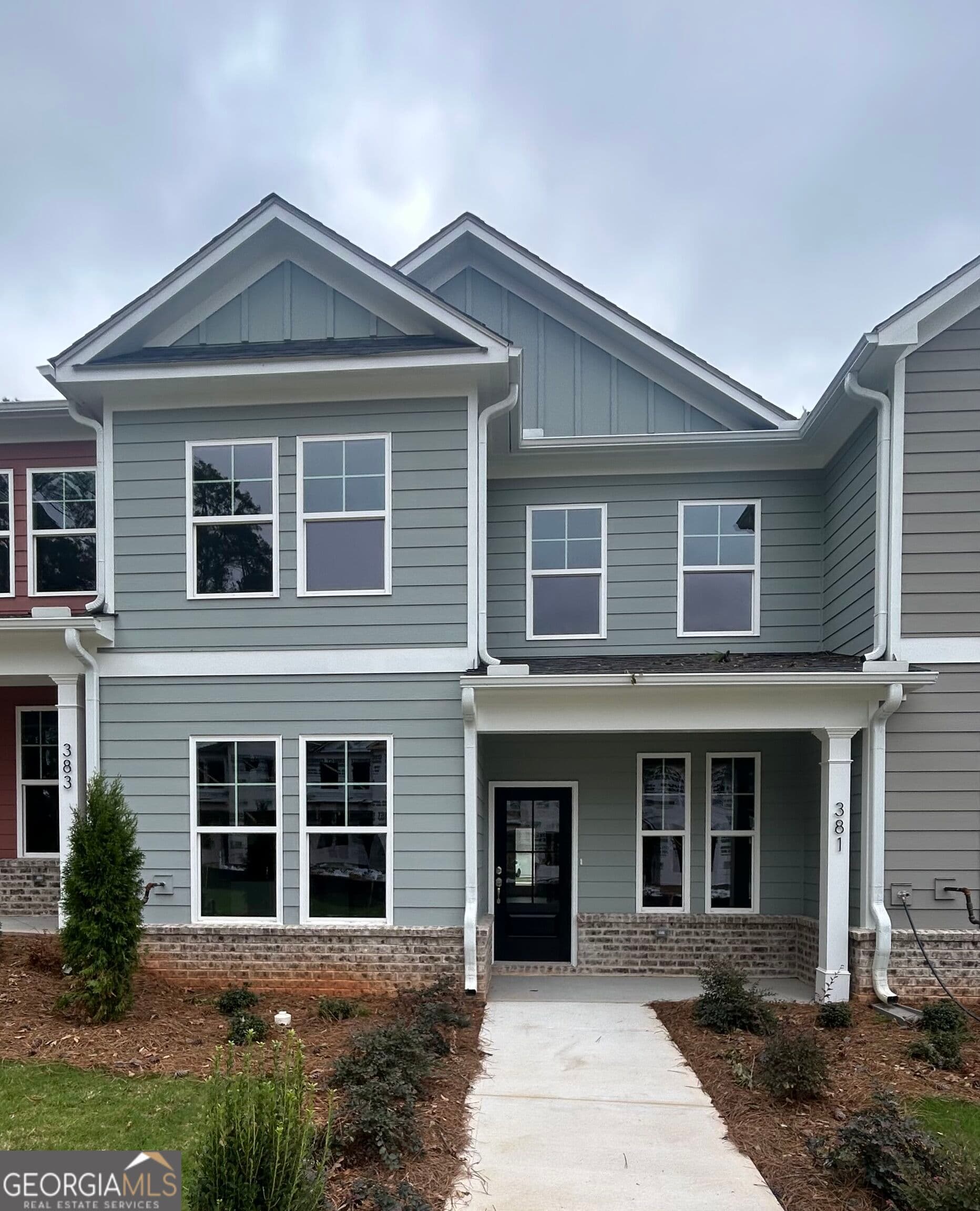 3 bedroom, 2.5 bathroom, 1,762 sq ft townhouse for sale at 383 Summerville Lane 10, Athens, GA 30606 — photo 1 of 33