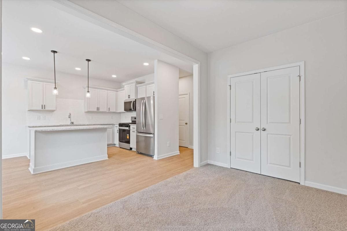 3 bedroom, 2.5 bathroom, 1,762 sq ft townhouse for sale at 383 Summerville Lane 10, Athens, GA 30606 — photo 5