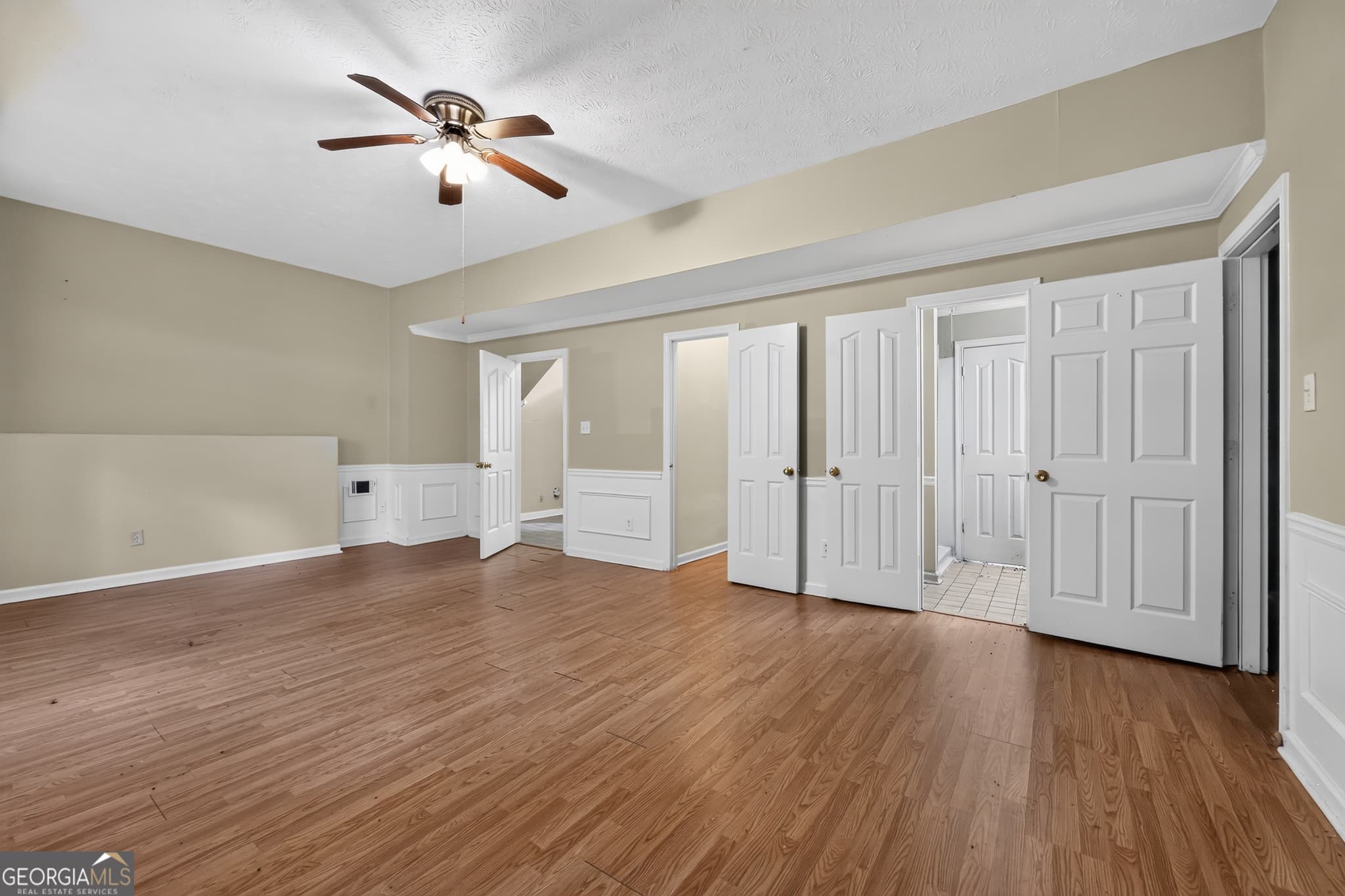 4 bedroom, 3 bathroom, 2,272 sq ft single family residence for sale at 575 Oak Springs Drive, Lawrenceville, GA 30043 — photo 5