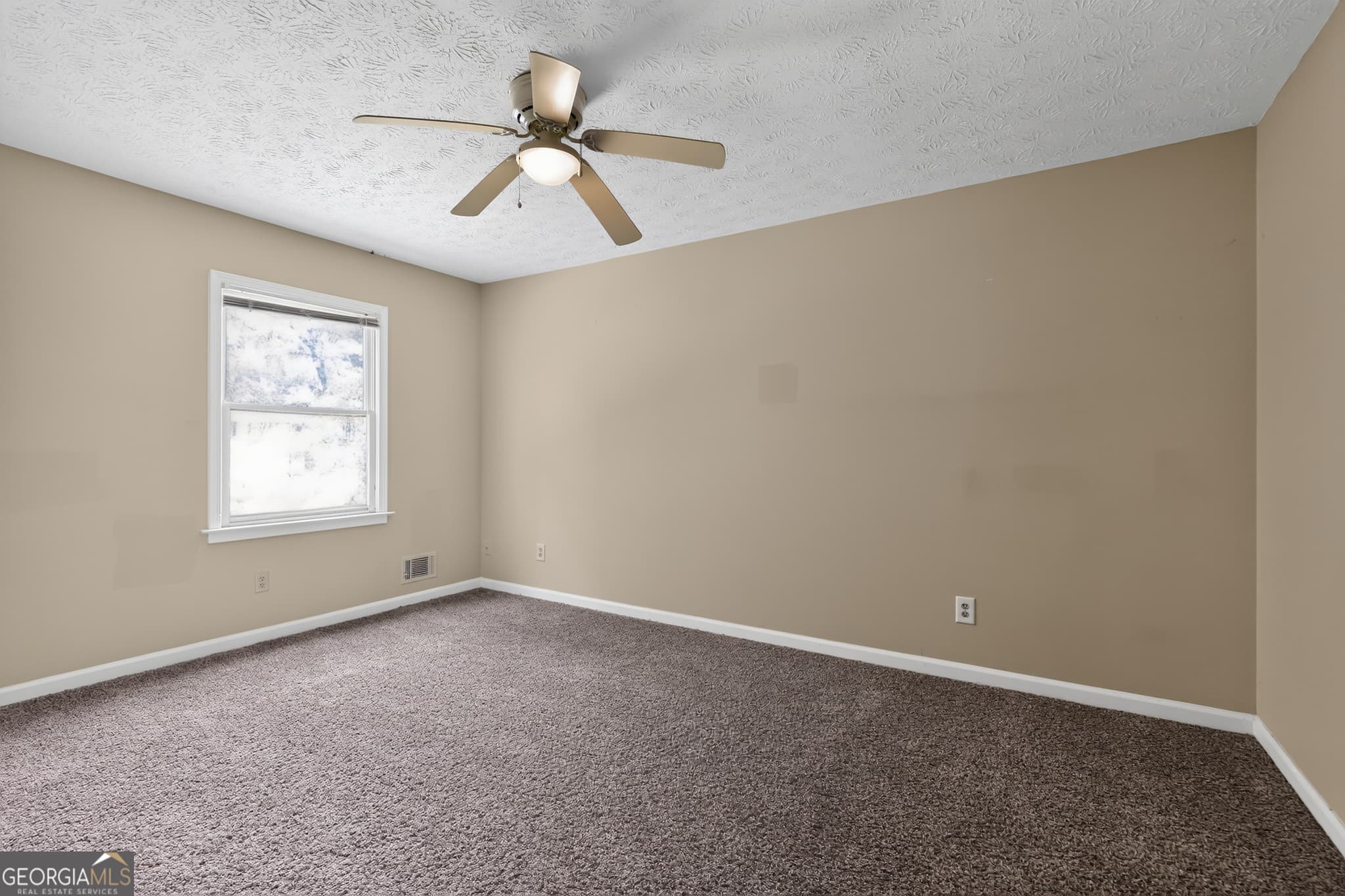 4 bedroom, 3 bathroom, 2,272 sq ft single family residence for sale at 575 Oak Springs Drive, Lawrenceville, GA 30043 — photo 10