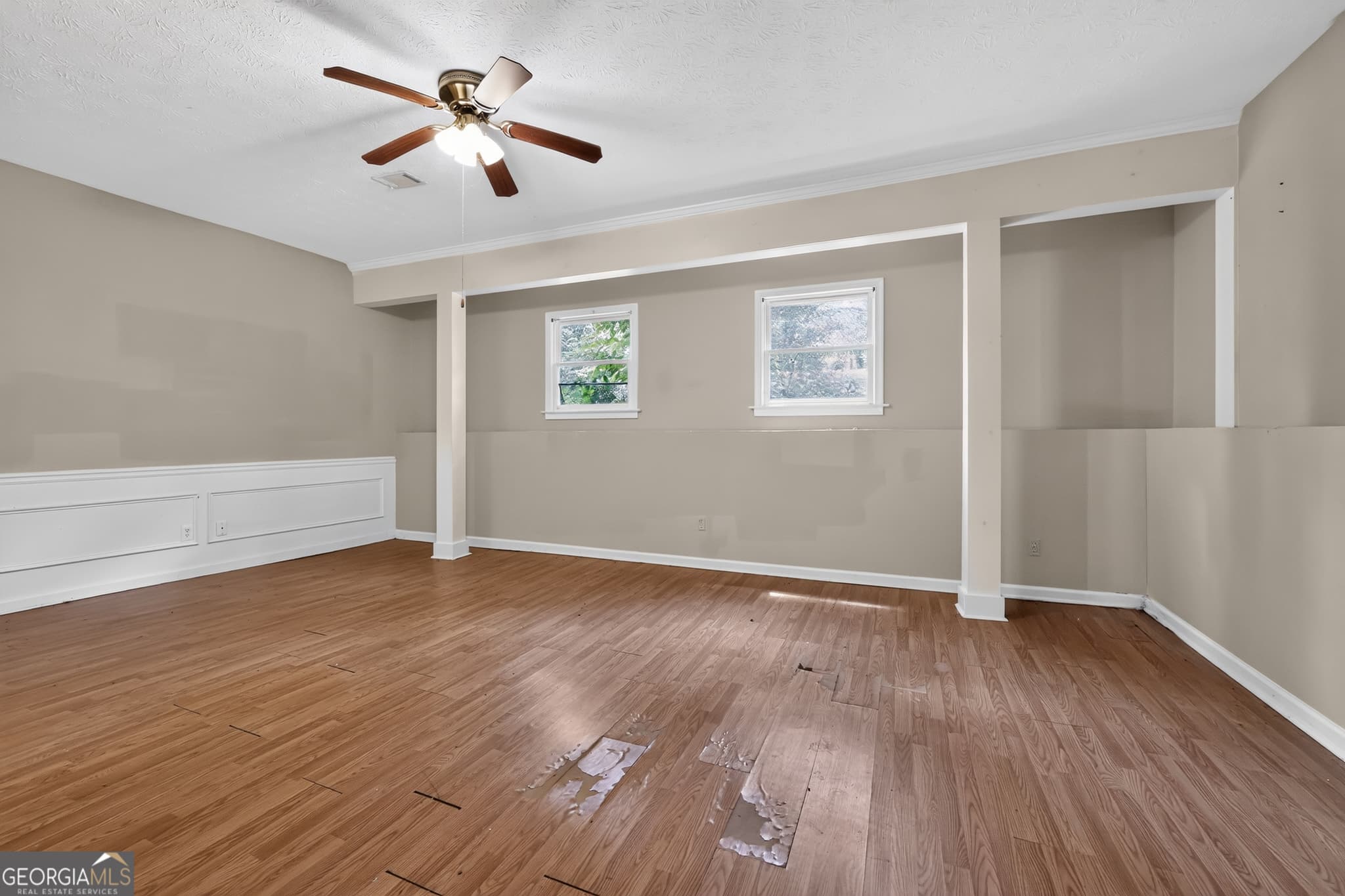 4 bedroom, 3 bathroom, 2,272 sq ft single family residence for sale at 575 Oak Springs Drive, Lawrenceville, GA 30043 — photo 4