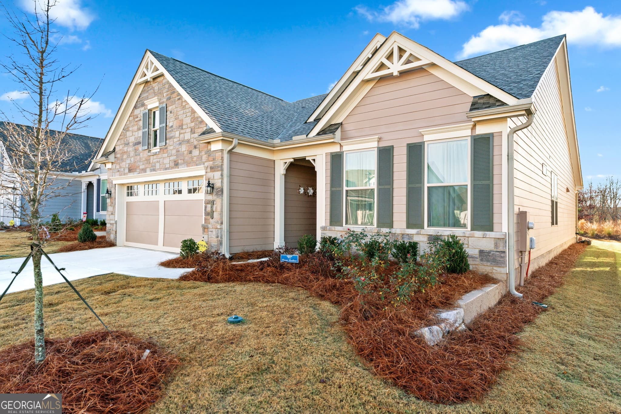 2 bedroom, 2 bathroom, 2,027 sq ft single family residence for sale at 321 Bear Way, Hoschton, GA 30548 — photo 4