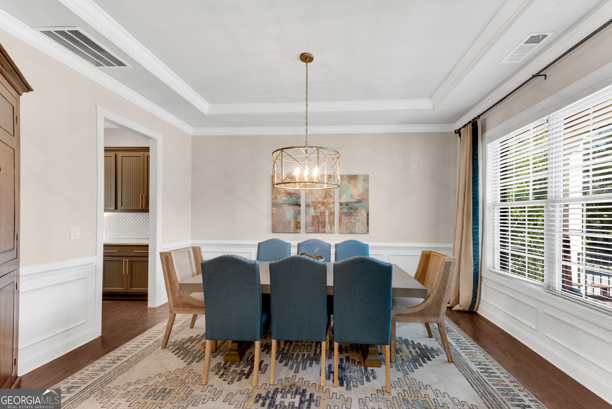 5 bedroom, 3.5 bathroom, 3,136 sq ft single family residence for sale at 2061 Lee Road, Smyrna, GA 30080 — photo 7