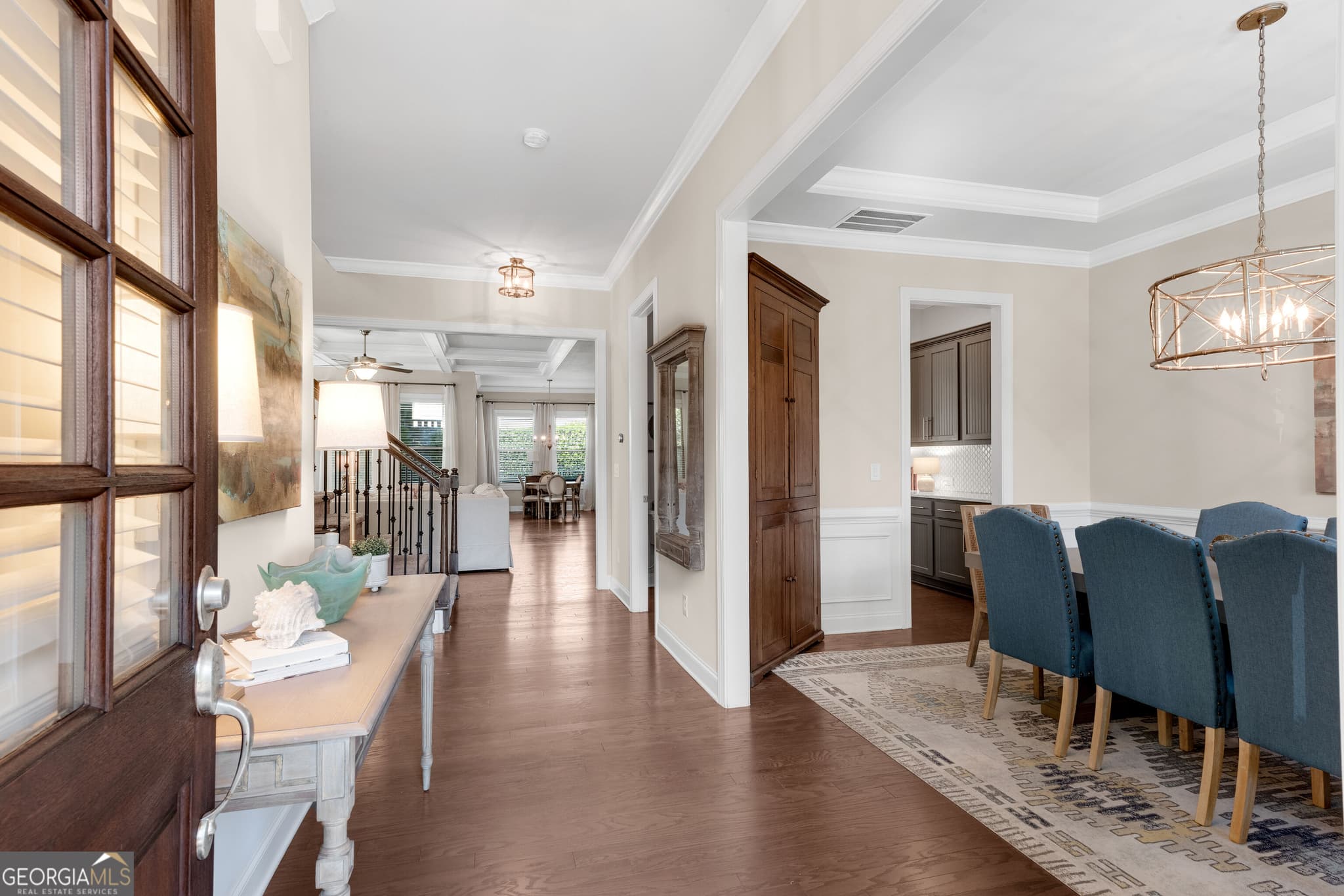 5 bedroom, 3.5 bathroom, 3,136 sq ft single family residence for sale at 2061 Lee Road, Smyrna, GA 30080 — photo 3