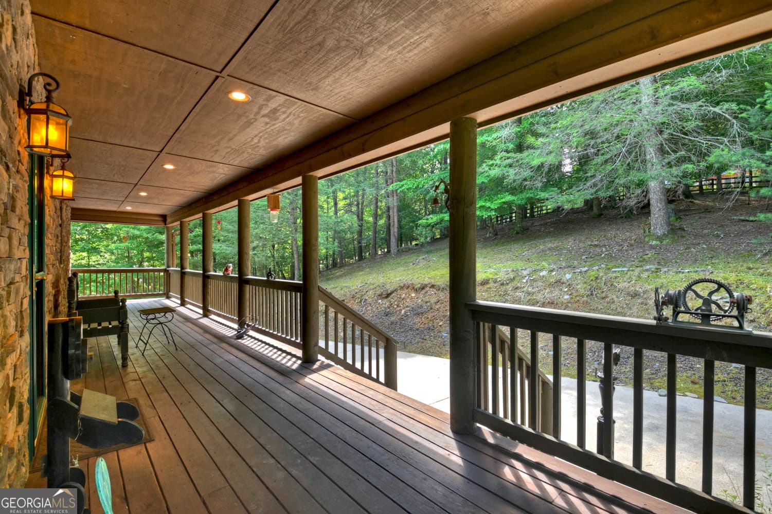 3 bedroom, 3 bathroom, 2,399 sq ft cabin,single family residence for sale at 603 Ashley Drive, Ellijay, GA 30540 — photo 7