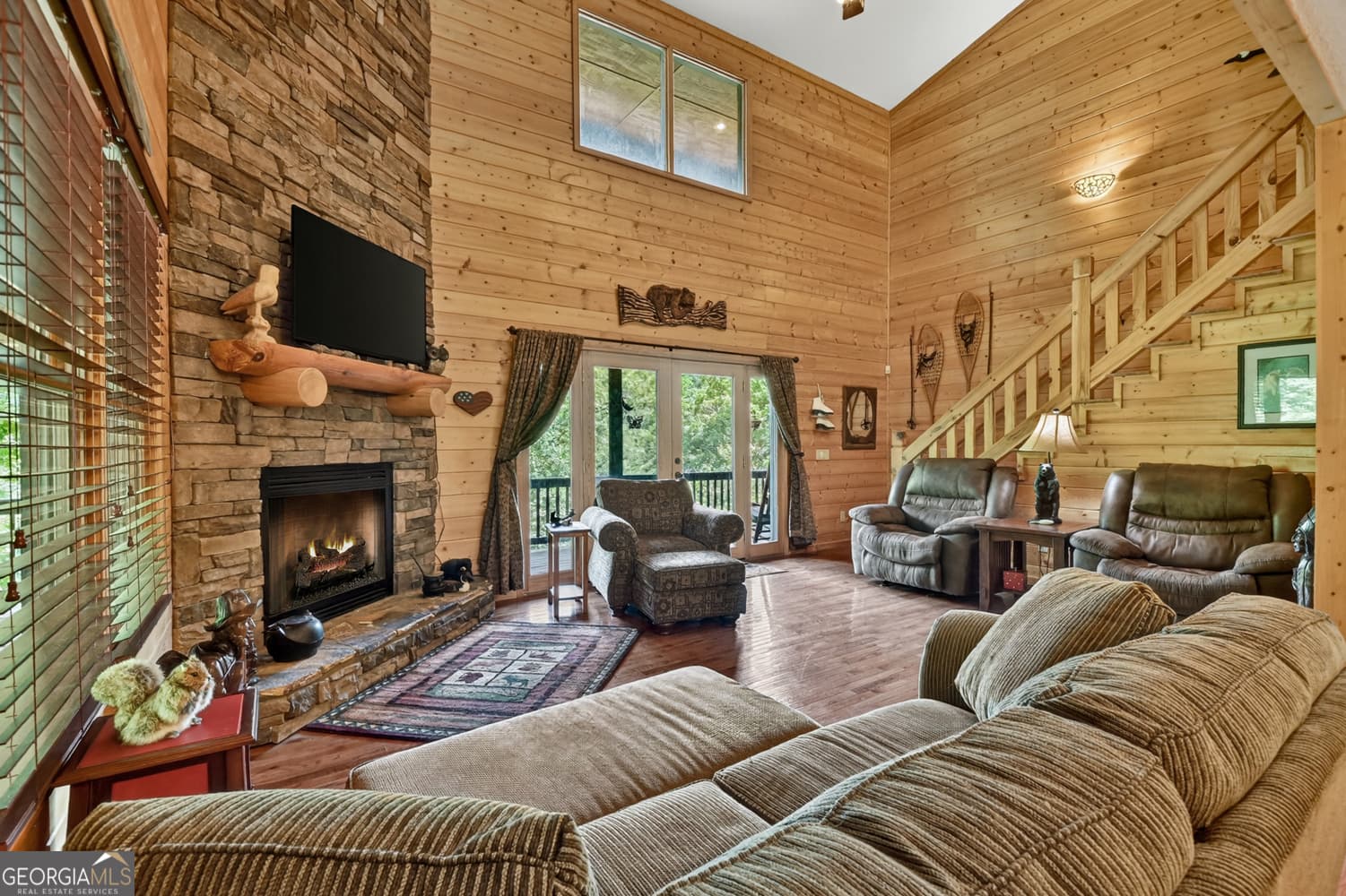 3 bedroom, 3 bathroom, 2,399 sq ft cabin,single family residence for sale at 603 Ashley Drive, Ellijay, GA 30540 — photo 9