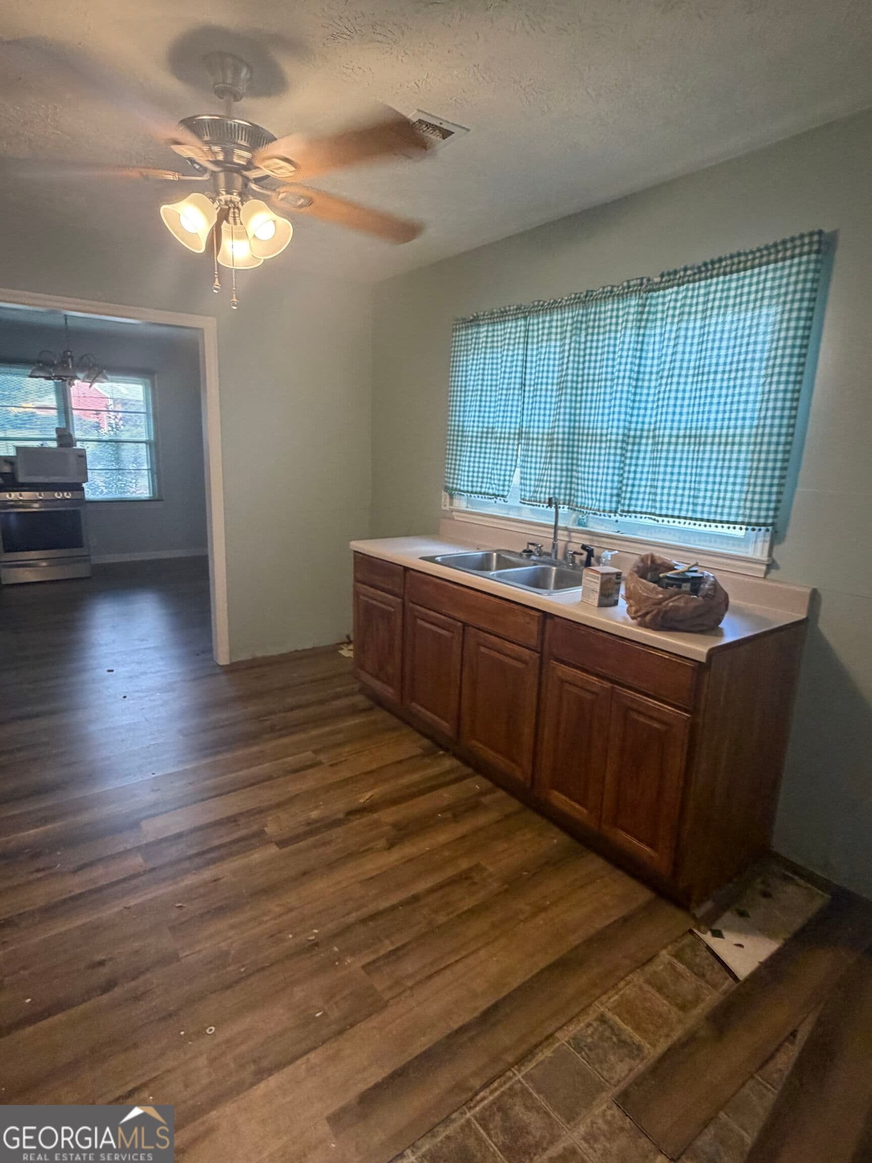 3 bedroom, 1 bathroom single family residence for sale at 1144 Clacktown Road, Winder, GA 30680 — photo 10