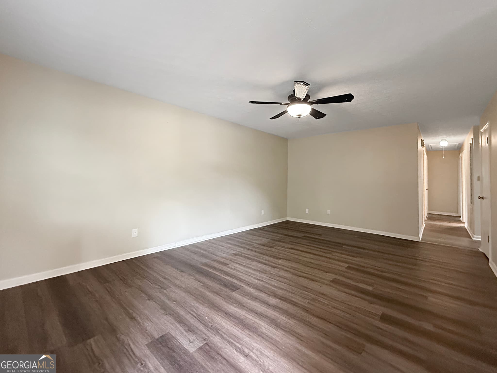 3 bedroom, 2 bathroom, 1,632 sq ft single family residence under contract at 209 Scarborough Road, Centerville, GA 31028 — photo 3