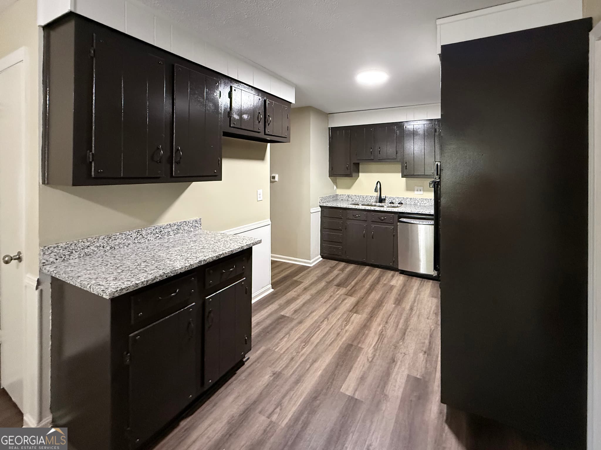 3 bedroom, 2 bathroom, 1,632 sq ft single family residence under contract at 209 Scarborough Road, Centerville, GA 31028 — photo 8