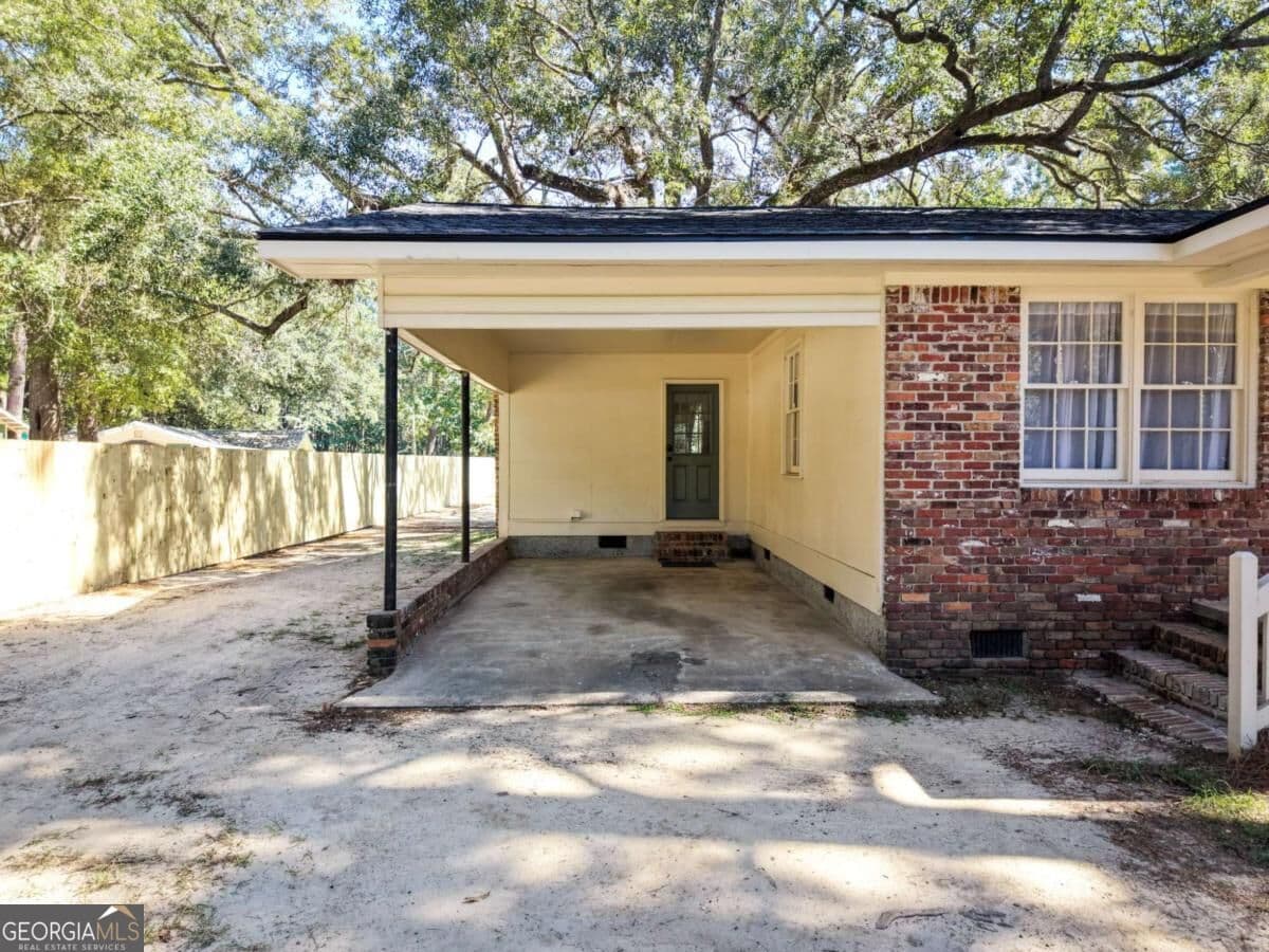 3 bedroom, 1 bathroom, 1,251 sq ft single family residence for sale at 810 N Pinetree Boulevard, Thomasville, GA 31792 — photo 4