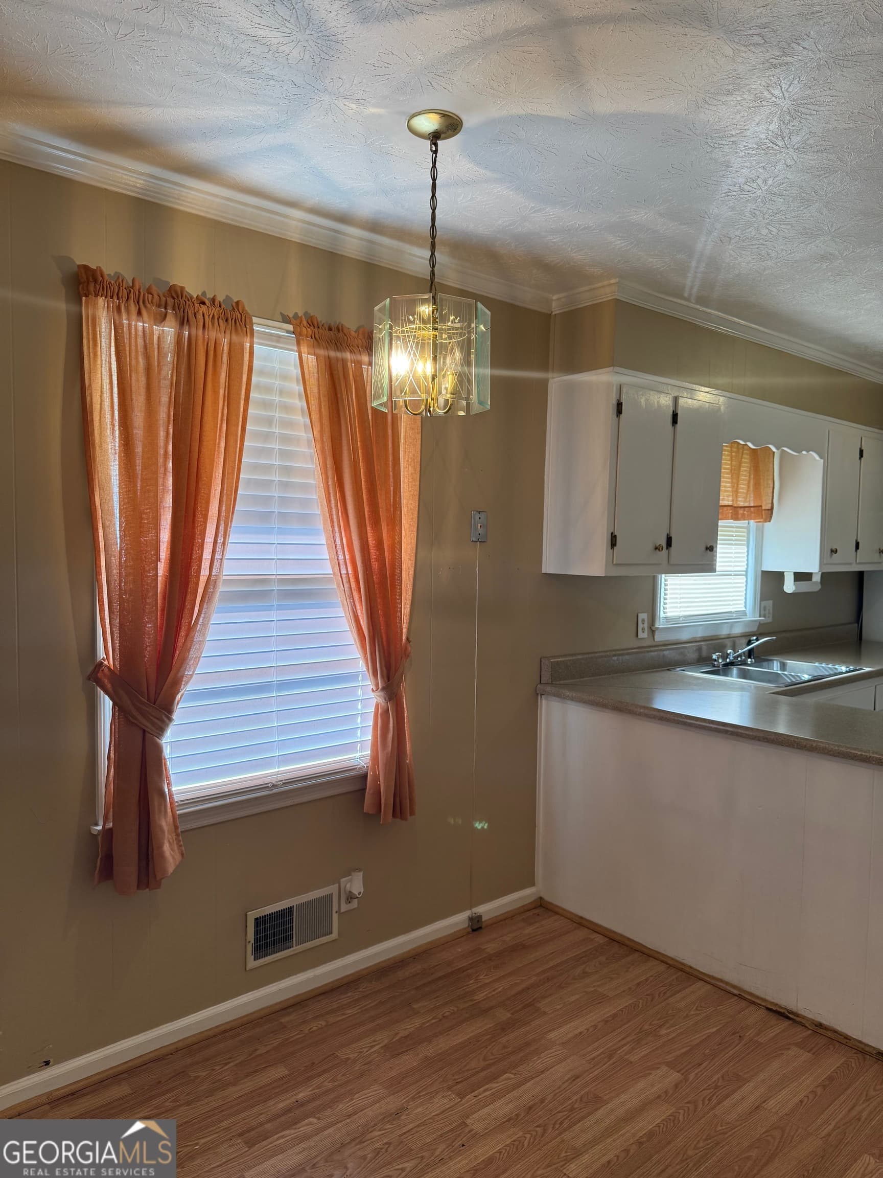 3 bedroom, 2 bathroom, 1,560 sq ft single family residence for sale at 110 McKinley Drive, Griffin, GA 30224 — photo 5