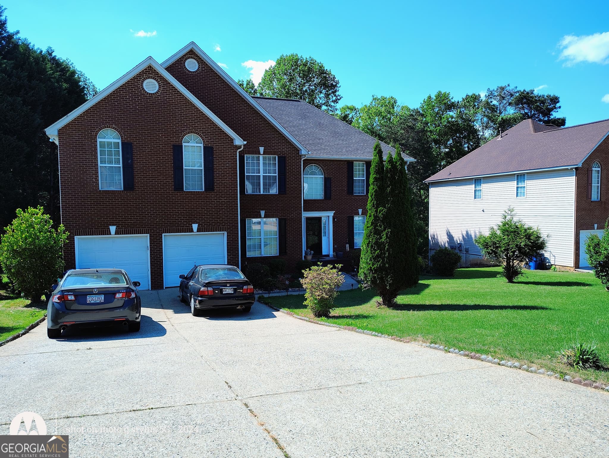 5 bedroom, 4 bathroom, 4,843 sq ft single family residence for sale at 635 Paper Creek Drive, Lawrenceville, GA 30046 — photo 2