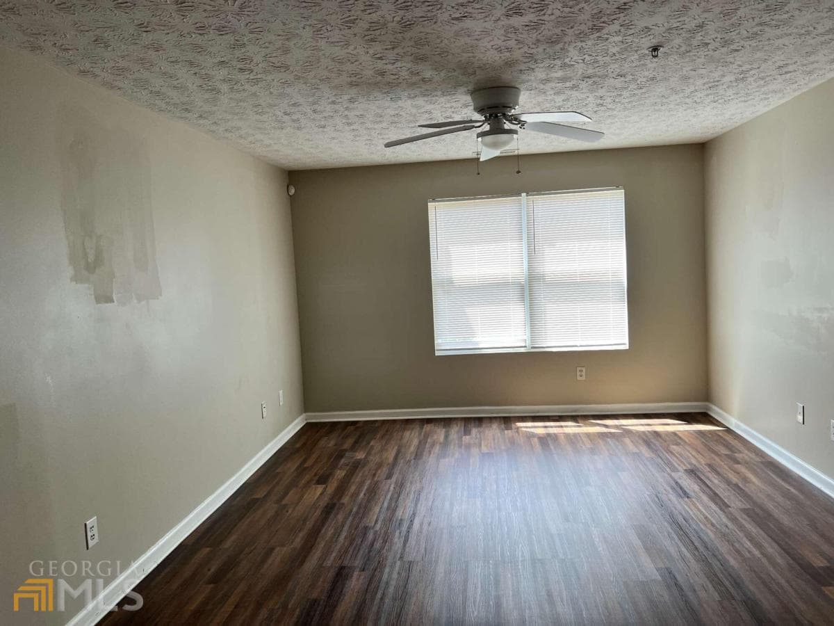 3 bedroom, 2 bathroom, 1,292 sq ft condominium for rent at 13101 Fairington Ridge Circle 101, Lithonia, GA 30038 for $1,450 a month — photo 4