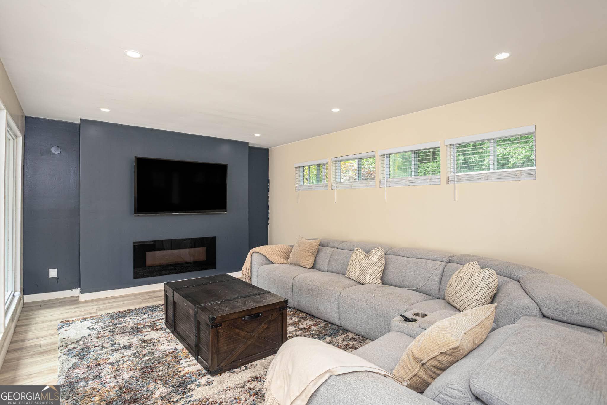 3 bedroom, 3 bathroom, 1,875 sq ft single family residence for sale at 2781 Rollingwood Lane, Atlanta, GA 30316 — photo 6
