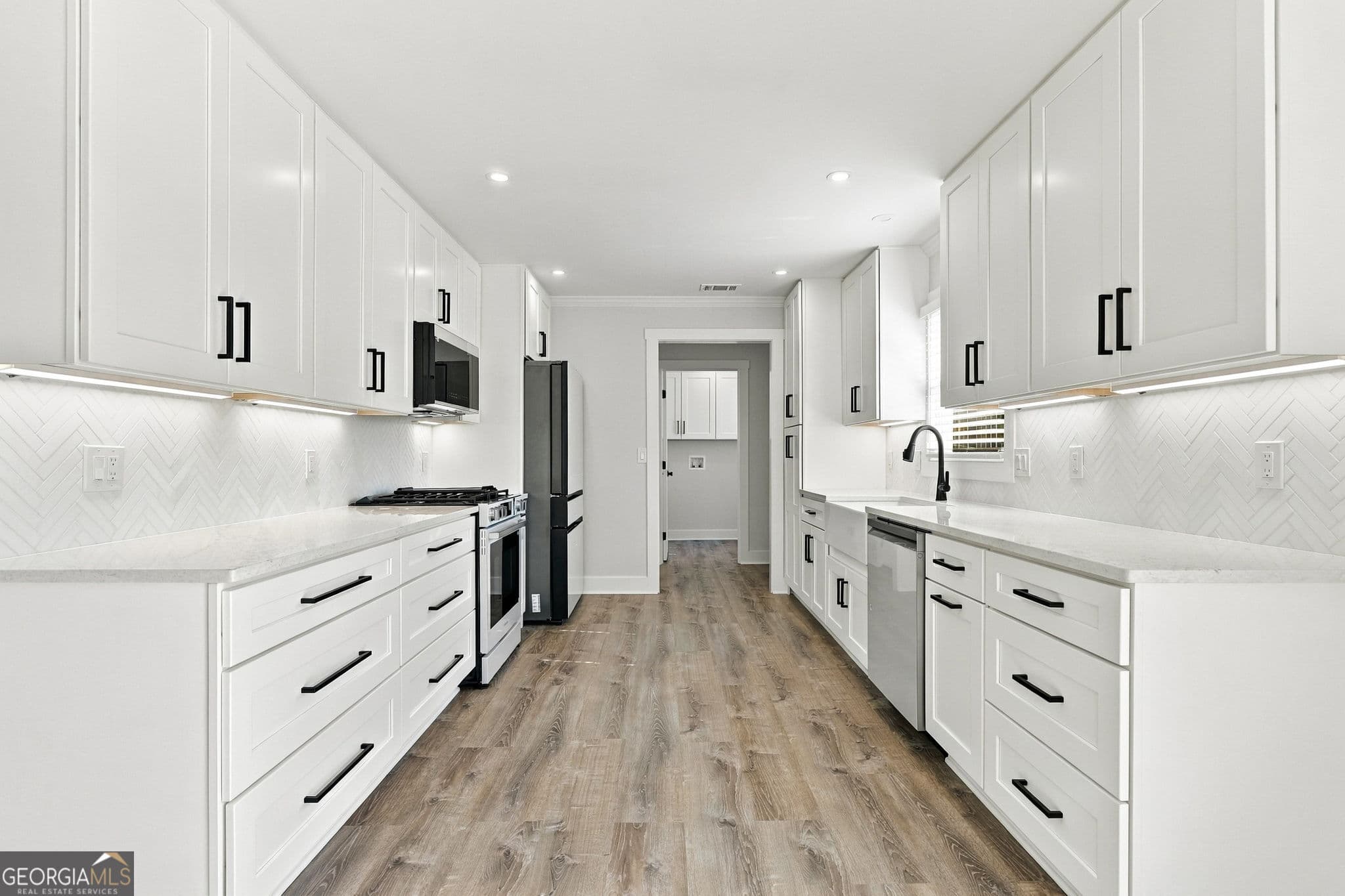 5 bedroom, 4 bathroom, 3,423 sq ft single family residence for sale at 988 Henry Scott Road, Ball Ground, GA 30107 — photo 9