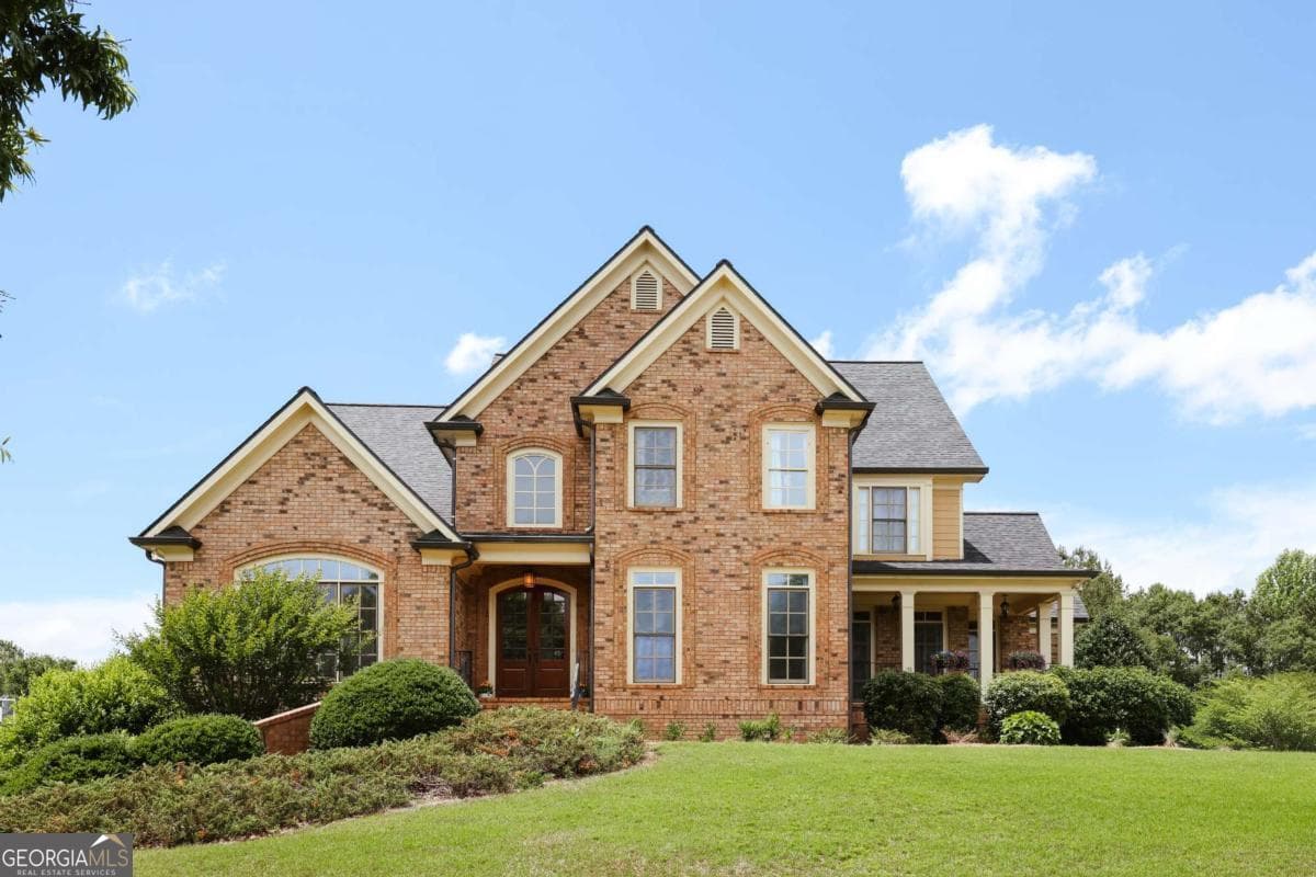 5 bedroom, 4.5 bathroom, 5,153 sq ft single family residence sold at 2041 Lakewood Manor Drive, Watkinsville, GA 30677