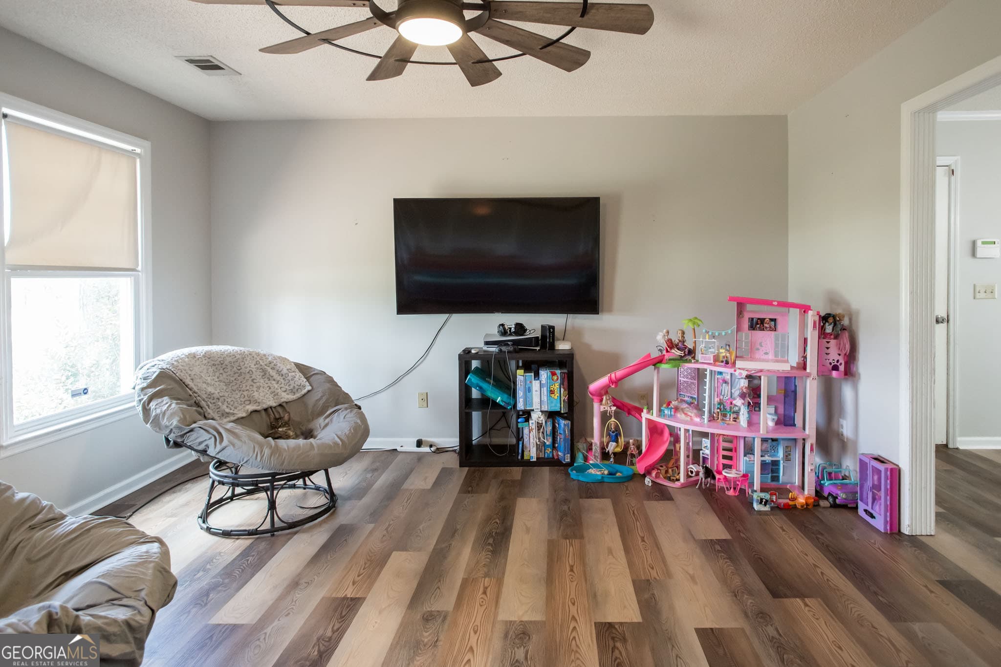 3 bedroom, 2 bathroom, 1,421 sq ft single family residence for sale at 4484 Central Avenue, Waycross, GA 31503 — photo 6