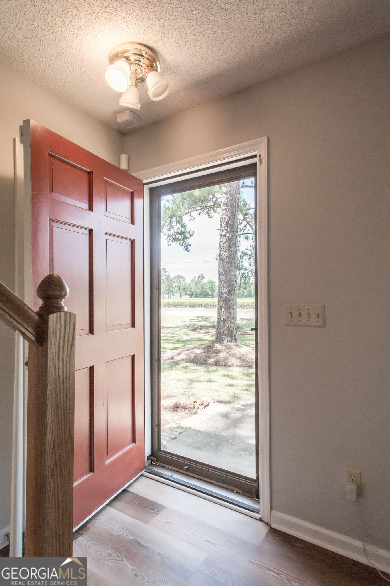 3 bedroom, 2 bathroom, 1,421 sq ft single family residence for sale at 4484 Central Avenue, Waycross, GA 31503 — photo 4