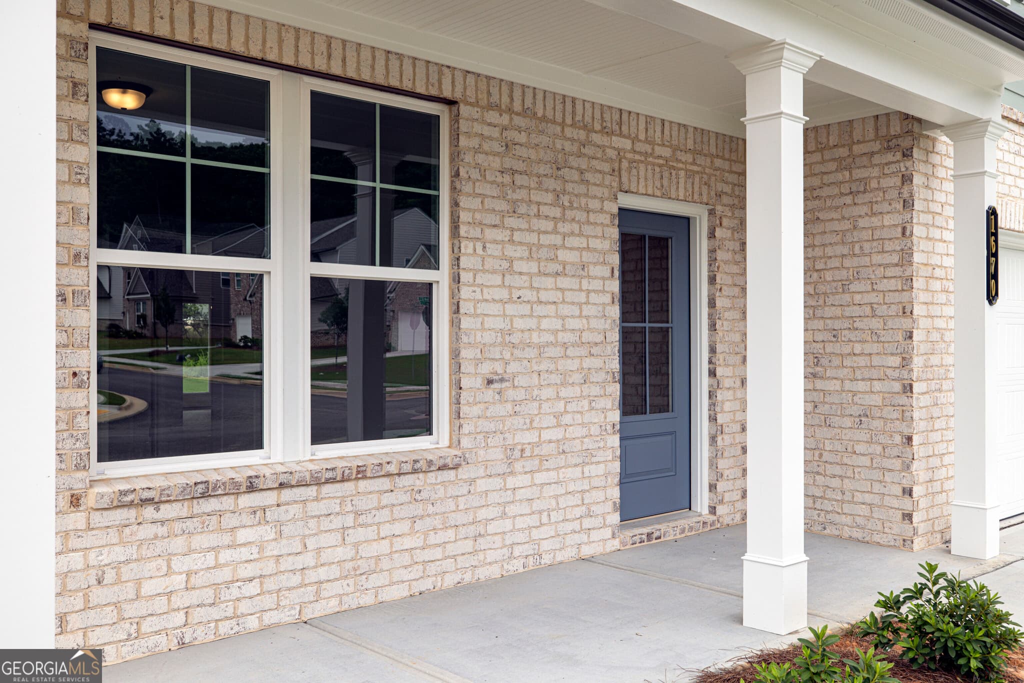 4 bedroom, 3 bathroom, 2,455 sq ft single family residence for sale at 1650 Jordon Brook Drive, Lawrenceville, GA 30043 — photo 4