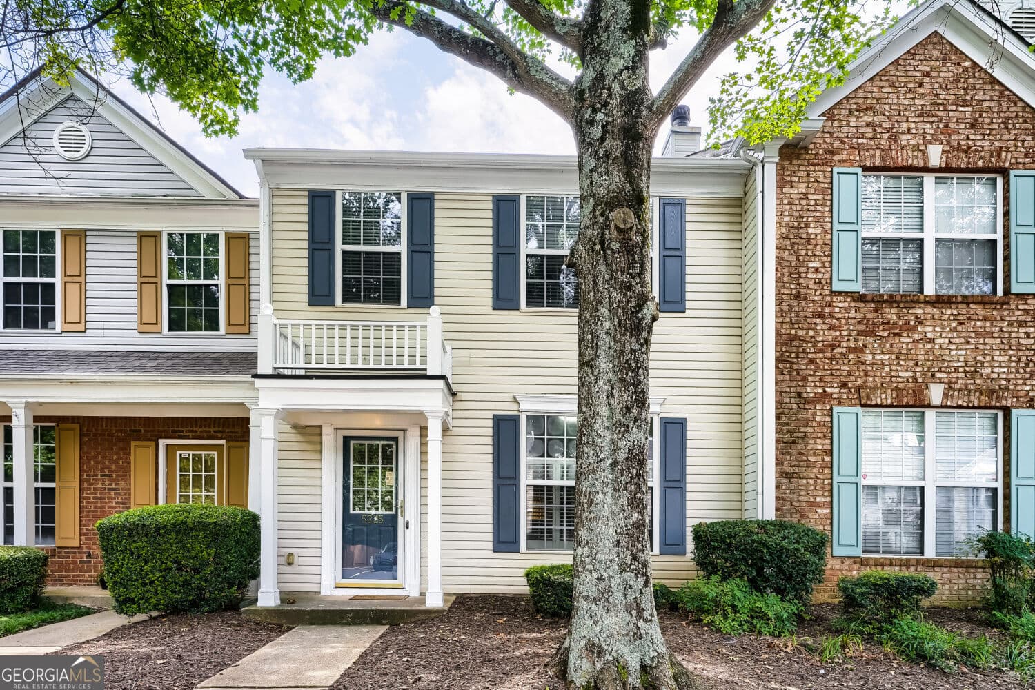 3 bedroom, 2.5 bathroom, 1,428 sq ft townhouse for rent at 5225 Reps Trace, Norcross, GA 30071 for $2,100 a month — photo 1 of 17