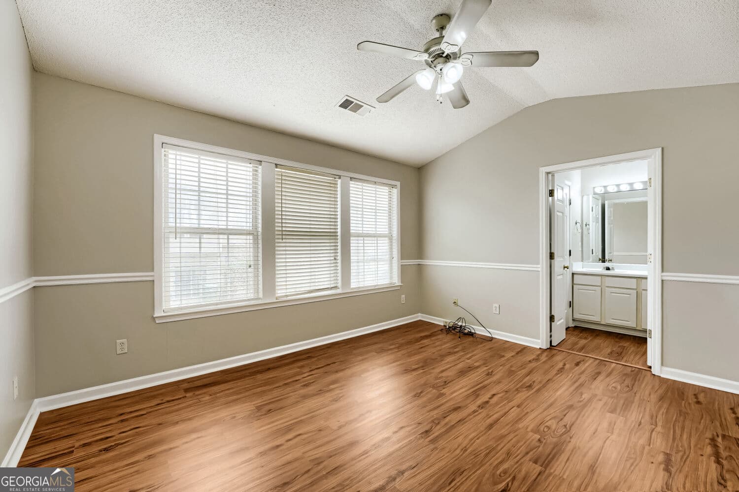 3 bedroom, 2.5 bathroom, 1,428 sq ft townhouse for rent at 5225 Reps Trace, Norcross, GA 30071 for $2,100 a month — photo 9