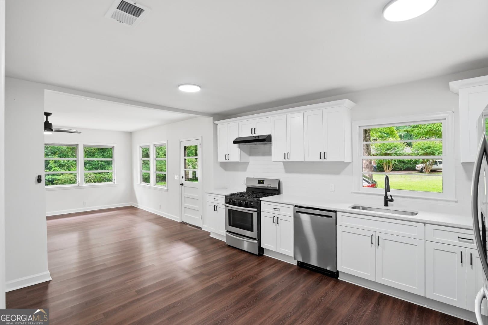 3 bedroom, 2 bathroom, 1,784 sq ft single family residence for sale at 404 Highway 155, Mcdonough, GA 30253 — photo 9