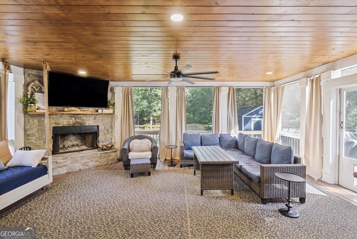 4 bedroom, 2.5 bathroom, 1,999 sq ft single family residence for sale at 59 Lake Haven Drive, Cartersville, GA 30120 — photo 6