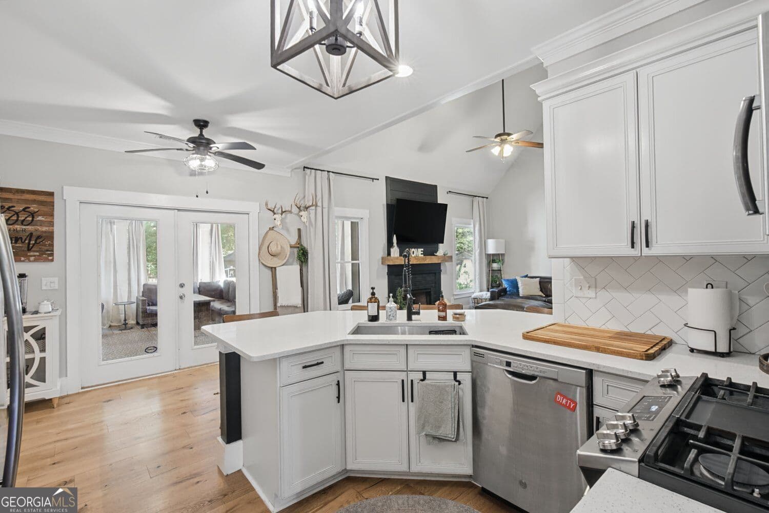 4 bedroom, 2.5 bathroom, 1,999 sq ft single family residence for sale at 59 Lake Haven Drive, Cartersville, GA 30120 — photo 4