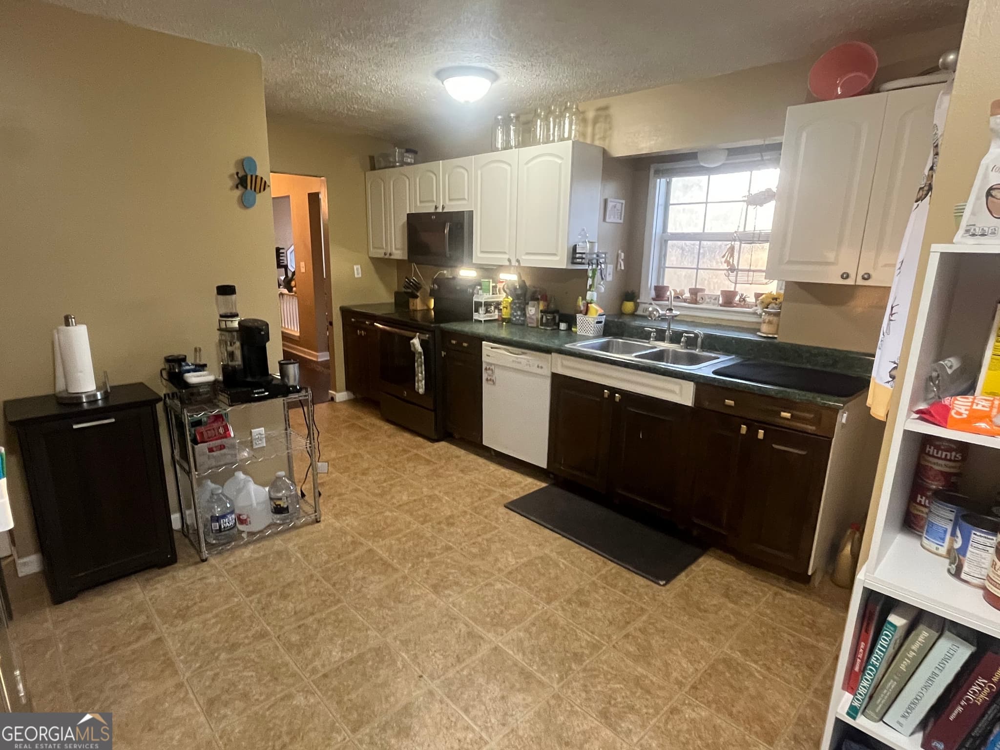 3 bedroom, 2 bathroom, 1,610 sq ft single family residence for sale at 114 Miles Road, Cochran, GA 31014 — photo 8
