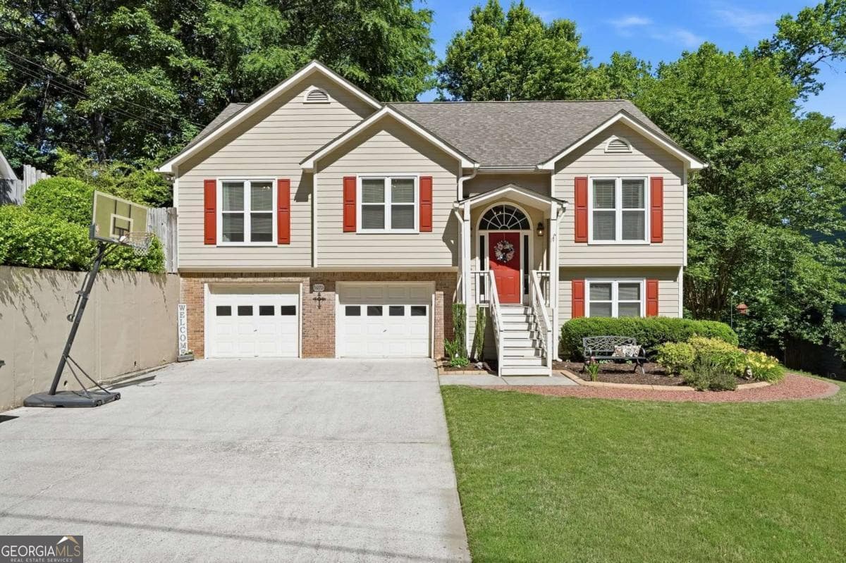 4 bedroom, 3 bathroom single family residence sold at 5070 Puritan Drive, Sugar Hill, GA 30518