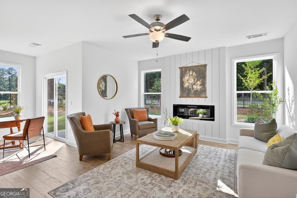 3 bedroom, 2.5 bathroom, 1,829 sq ft townhouse for sale at 135 Windsor Park Court, Jefferson, GA 30549 — photo 7