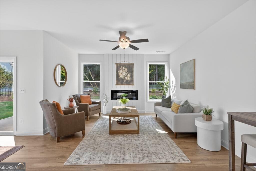3 bedroom, 2.5 bathroom, 1,829 sq ft townhouse for sale at 135 Windsor Park Court, Jefferson, GA 30549 — photo 5