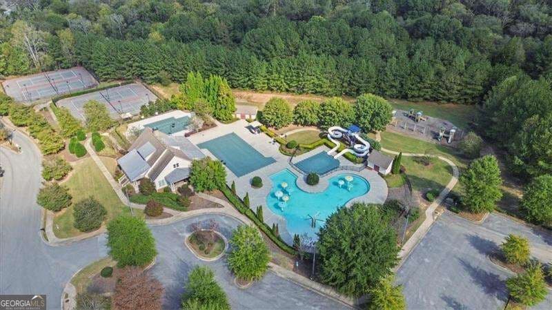 5 bedroom, 4 bathroom, 3,717 sq ft single family residence for sale at 48 Willow Shade Walk, Dallas, GA 30132 — photo 4